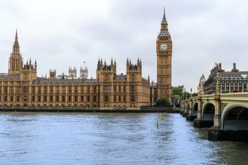 westminster-902972_1920 asbestos services london